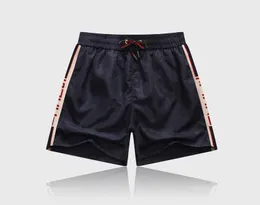 2022 T-shirt da uomo firmate Pantaloni da passerella in tessuto impermeabile Pantaloni da spiaggia estivi Pantaloncini da surf da uomo Pantaloncini da surf da uomo Pantaloncini sportivi