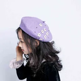 2021年秋と冬の新しいマルチスタイルオアスサイズソリッドカラーファッションかわいい女の子パールフラワーウールウォームベレー帽子J220722