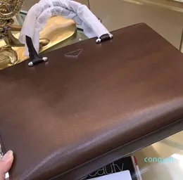 2022 Мужской коричневый кожаный портфель высококачественная сумка для ноутбука большая мощность ретро -модельер Сумочка