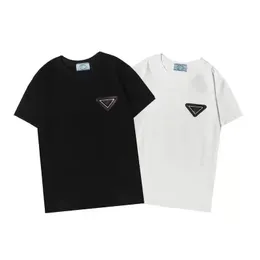 2022 MENS Fashion T Shirt Designers Män Kläder svarta vita tees kort ärm kvinnor casual bomull sommar gata skateboard tshirts