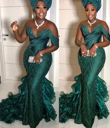 Style Aso Ebi Hunter Green Lace Mermaid Prom Dresses Sheer Neck långa ärmar Applices Sweep Train Plus Size Formal Evening OCN GOWNS