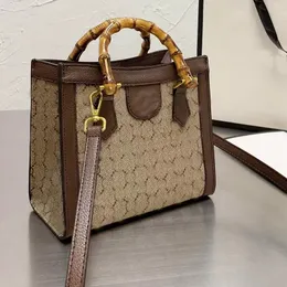 2022 Designers Couro Mulheres Sacos de ombro de ombro Bolsas de luxo Crossbody Bolsa Bolsa de embreagem Carteiras Ladrinhas Bolsa de madeira