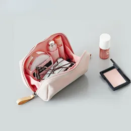 Presente de bolsa cosmética de nylon de cor sólida para mulheres garotas mole de bolsas de viagem de viagem Bolsa de higieness saco de retenção de maquiagem Necessidade