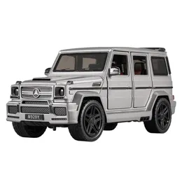 1:24 Alaşımlı Araba Modeli Koleksiyon Diecast Simülasyon G65 SUV XLG (M929Y-6) Erkekler için Oyuncaklar 20cm ARAÇ 6 Açık Kapılar Geri Çekiyor 220507