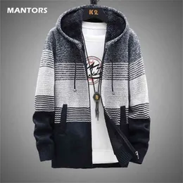 Wewnętrzne polarowe swetry dla mężczyzn Zime ciepłe dzianiny mężczyźni Slim Sweters Autumn z kapturem gruby płaszcz męski Cardigan Clothing xxxl 210804