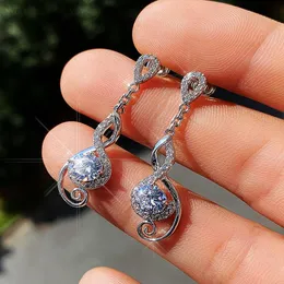 Cuelga la lámpara de la manera 925 pendientes de plata esterlina de lujo simulado diamante CZ boda para las mujeres joyería de compromiso clásica al por mayorD