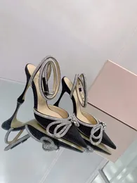 Tasarımcı sandalet yüksek topuklu kadın sandalet deri taban siyah pembe elmas zincir dekorasyon ziyafet kadın ayakkabı ipek yüz seksi resmi