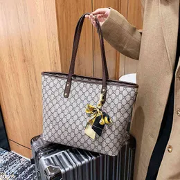 Saldi di fabbrica 49% di sconto Borsa 2022 nuova rete marea rossa borsa da donna portatile semplice e pratica di grande capacità Mommy Single Shoulder Tote