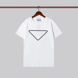 2021 Lüks Sıradan Prad T Shirt Yeni Erkekler Giyim Tasarımcısı Kısa Kollu Prad Tişört% 100 Pamuklu Yüksek Kaliteli Toptan Siyah Beyaz