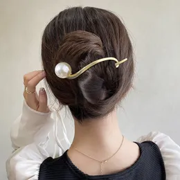 Korean Metal Butterfly Pearl Hair Clips Hairpins Fashion Sweet Ponytail Clip Barrettes Hairgrips Headwear Women Hair Accessorie