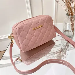 Kwastje Kleine Messenger Voor Vrouwen Trend Lingge Borduren Vrouwelijke Schouder Modeketen Dames Crossbody Tassen 220701