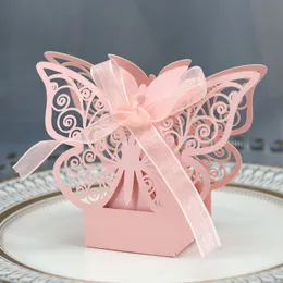 Farfalla tagliata al laser Bomboniere per carrozze vuote Scatole regalo Scatole per caramelle con nastro Forniture per feste di nozze per baby shower