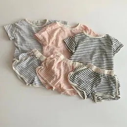 ملابس الملابس الصيفية طفل الرضيع القصيرة الأكمام مجموعة الأطفال مخطط tirt 2pcs شورت بوي بدلة صغيرة