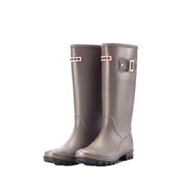 2021 Kauçuk Yağmur Botları Kadın Yağmur Botları Su Geçirmez Mat Diz High Wellies Wellington Boots için Bahçe İş Botları CS583 H220510