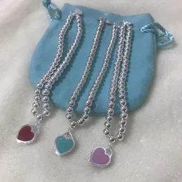 Fili di perline da donna Braccialetti in argento sterling 925 Ciondoli a cuore Gioielli di design di lusso per regalo per signora Verde Rosso Rosa