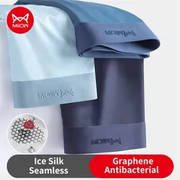 MIIOW 3PCS SEXY SEAMLESS BOXER Män underkläder Ice Silk Graphene Antibakteriella boxarehorts Underbyxor Trosor Underware Trunks 5xl 220621