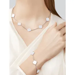 Modehalsband designers Four Leaf Clover Halsband smyckesset för kvinnor halsband och armband 5 motiv present rostfritt stål lyxsmycken bröllop