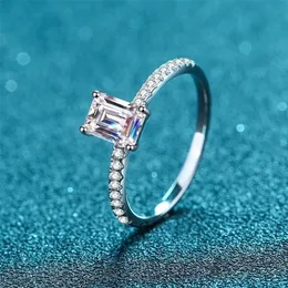 Aetey 1ct D Färg Real Square Ring Emerald Cut or Strålande klippt 925 Sterling Silver Engagement Fine Jewelry for Women 220816