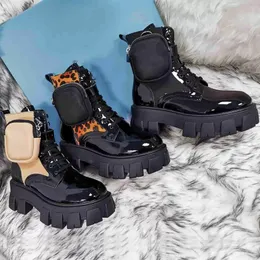 Stivali con plateau neri per donna Stivali da combattimento firmati Stivaletti alla caviglia Martin Scarpe lussuose Vera pelle Borsa in nylon Triangolo Botas De Mujer Australia Taglia 35-41