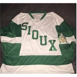 CHEN37 C26 Anpassa Nik1 Tage 1959 Retro North Dakota Fighting Sioux Hockey Jersey broderi Sömda eller anpassade något namn eller nummer retro tröja