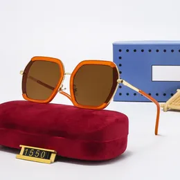 Женская солнцезащитная пара модные солнцезащитные очки для женщин Мужские дизайнеры роскошные дизайнеры солнцезащитные очки ездят на летних поляризационных солнцезащитных очках, очки 1550