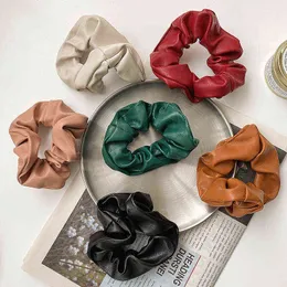 Women Girls Vintage Elegant Leather Elastic Hair Bands Lady Lovely Soft Scrunchies Rubber Bands Female Fashion Hair Accessories AA220323