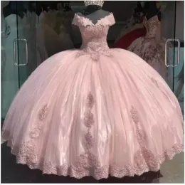 2022肩から肩のふくらんでいるピンクのキンカネラドレスレースapplqiue sweet 16 prom gownsレースベスティドスデブアノスドレス