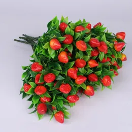 Ghirlande di fiori decorativi Pezzo di schiuma natalizia Pianta artificiale Bacche Varietà Decorazioni per la famiglia di agrifoglio rosso brillanteDecorativo