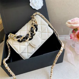 Luxury Design High Quality Fashion Bags The New Upper Body Effect Of The Thick Chain Bag Strip Counter Is Very Good