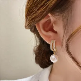 Dingle ljuskrona korea design mode smycken lyx zirkon vit pärla dropp örhängen eleganta kvinnor kaos parti tillbehör