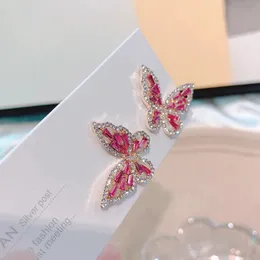 Dangle Chandelier 고급 Crystal Crystal Pink Butterfly Stud Earrings for Women Lady 2020 새로운 섬세한 웨딩 파티 보석 귀이 귀여움 생일 선물