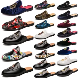 Top kwaliteit Luxe Merk Mens designer Horsebit Metalen Gesp slippers 100% Lederen muilezels sandalen mannen Indoor en outdoor casual Lazy schoenen