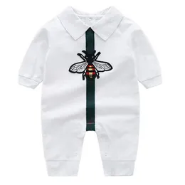 新生児ロンパーリトルビーホワイトダークブルーコットン幼児少年少年ジャンプスーツラペル長袖幼児デザイナー服