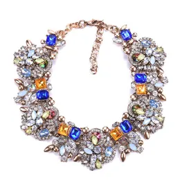 Łańcuchy damski łańcuch obojczyka luksusowy sztuczny kryształowy naszyjnik kwiatowy biżuterie przy imprezach ślubnych