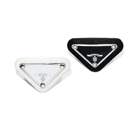 Classic Leather Metal Triangle Brooch Design Brand Prad Women Letter Brooches Suit Lapel Pin Fashion Jewelry Accessories p Brooch