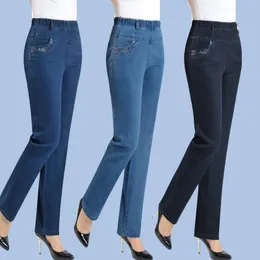 Jeans per la madre di mezza età Sciolti Vita alta Taglia larga 4XL 5XL Stretch Pantaloni a gamba dritta Tasca Ricamo Pantaloni casual in denim 220526