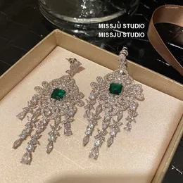 Dangle & Chandelier Drop Earrings For Women S925 Needles Artificial Emerald Totems High-end Luxury Long Metal Tassel Fine Jewelry Mill22