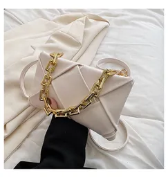 HBP Luxury Chain Cross Kroppsdesigner Handväskor Sadel Messenger Bags Fashion Shoulder Bags Lady Leather Underarm Bag Kvinnor Handväska