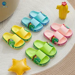 Симпатичные летние детские тапочки динозавры детские детские домашние тапочки водонепроницаемые дышащие нельзящие мальчики для девочек пляжная обувь Miaoyoutong 220621