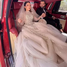 Pearl Arabic Dubai Wedding Dresses Beading a Line Bridal Clow med löstagbar tåg Vestido de Noiva 326 326