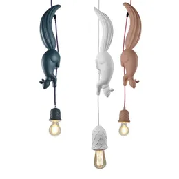 Lampy wiszące wiszą lekką wiewiórkę kształt nordycki kreatywna lampa wisząca do salonu jadal