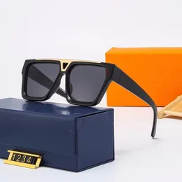 Дизайнерские солнцезащитные очки Summer Lady Fashion Beach Солнцезащитные очки Мужчины Full Frame Letter Rectangle Design Высококачественные очки