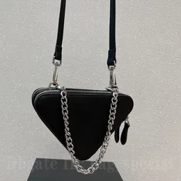 Designer Messenger Bag Fashion Handbag Womens Triangle Bag Double Layer Detachable Chain Mini Simple And Versatile 17cmX12cm