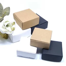50st Kraft Paper Candy Box Handgjorda DIY Soap Jewelry Gift Lagring Förpackningsväska Hem Julfest Favdel Bröllopsdekoration 220427