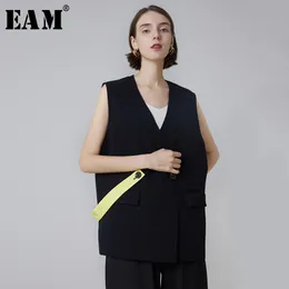 EAM Women Loose Fit Black Ribbon Sttich Big Size Vest Vcollar Spring Spring Autumn 1x220 201031
