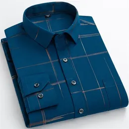 Mäns Casual Elastic Långärmad tryckt skjorta Mjuk regelbunden passform Höst Mode Tunn Högkvalitativ Fritidsverksamhet Klänning 220322