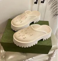 lyxiga tofflor märkesdesigner Dam Dam Hollow Platform Sandaler gjorda av genomskinliga material fashionabla sexiga härlig solig strand kvinna skor toffel 35-44