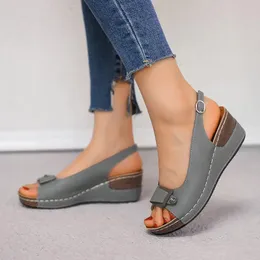 Sandálias mulher mulher verão retro cunha feminina costura casual sapatos abertos de pé de praia sandalias plus size 35-43Sandals