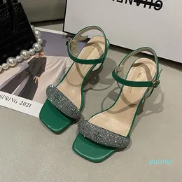 Sandallar Rhinestones Yüksek Topuk Kadınlar Yaz 2022 Trend Fashion Lüks Sequin Peep Toe Stiletto Modern Ayakkabı Toka Partisi T858