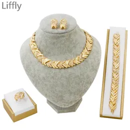 Liffly Bridal Dubai Gold Jewelry Set Crystal Necklace Armband Nigerian Wedding Party Women Fashion Set 220812